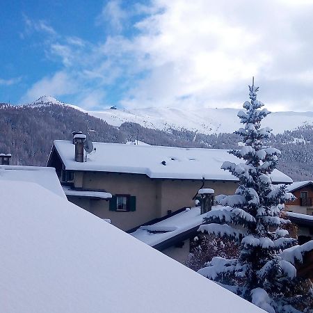 Garni Delia Hotell Livigno Exteriör bild