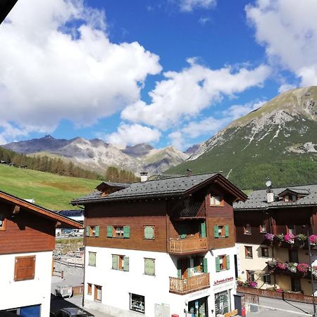 Garni Delia Hotell Livigno Exteriör bild