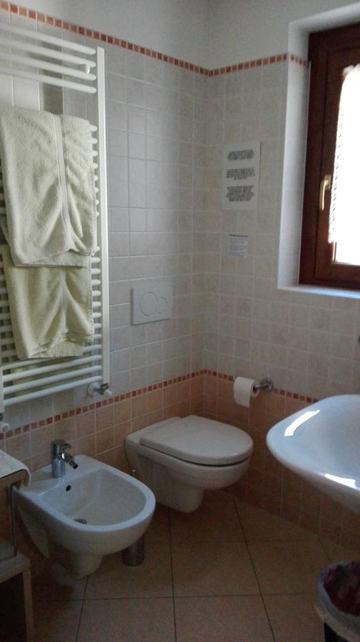 Garni Delia Hotell Livigno Exteriör bild
