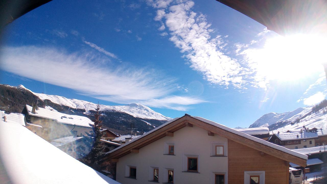 Garni Delia Hotell Livigno Exteriör bild