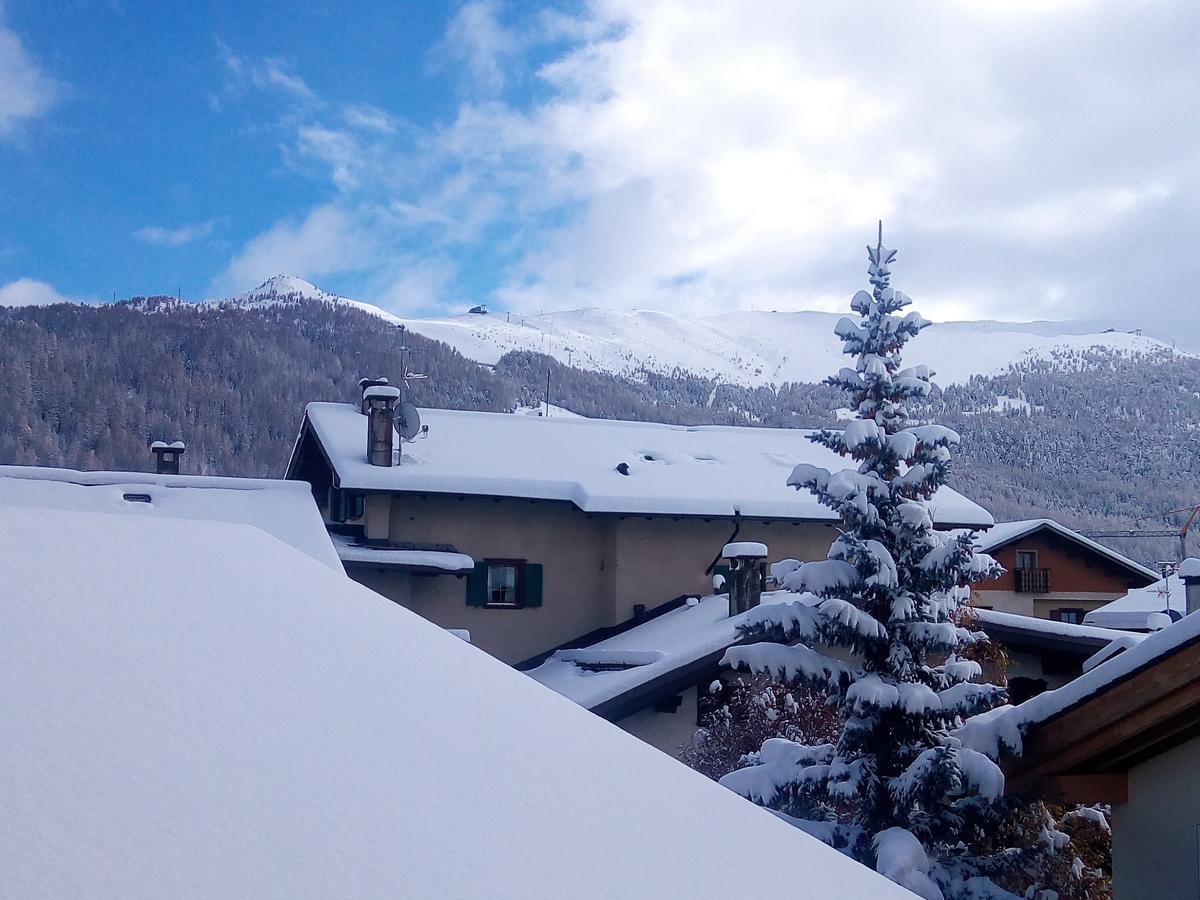 Garni Delia Hotell Livigno Exteriör bild